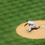 CC Sabathia von den New York Yankees - wirft beim Baseball-Spiel gegen die Cleveland Indians