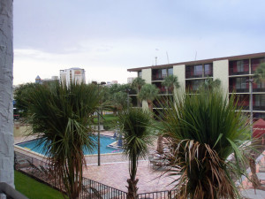 Blick zum Pool - Hotel Rosen Inn - Closest to Universal - Orlando