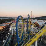 Stahl-Achterbahn von oben auf dem Cannstatter Wasen