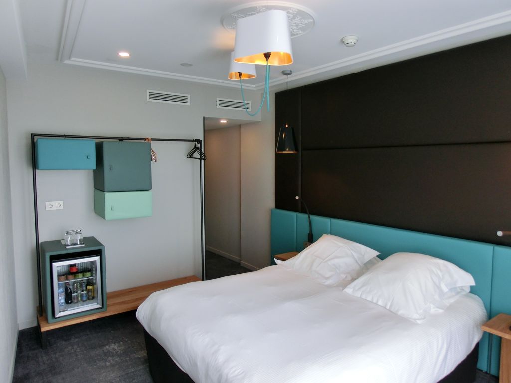 Zimmeransicht Standardzimmer mit Doppelbett im Terrass Hotel