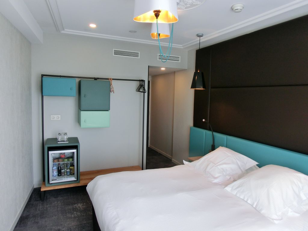 Zimmeransicht Standardzimmer mit Doppelbett im Terrass Hotel