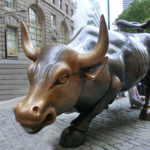 Skulptur des Charging Bull an der Wall Street
