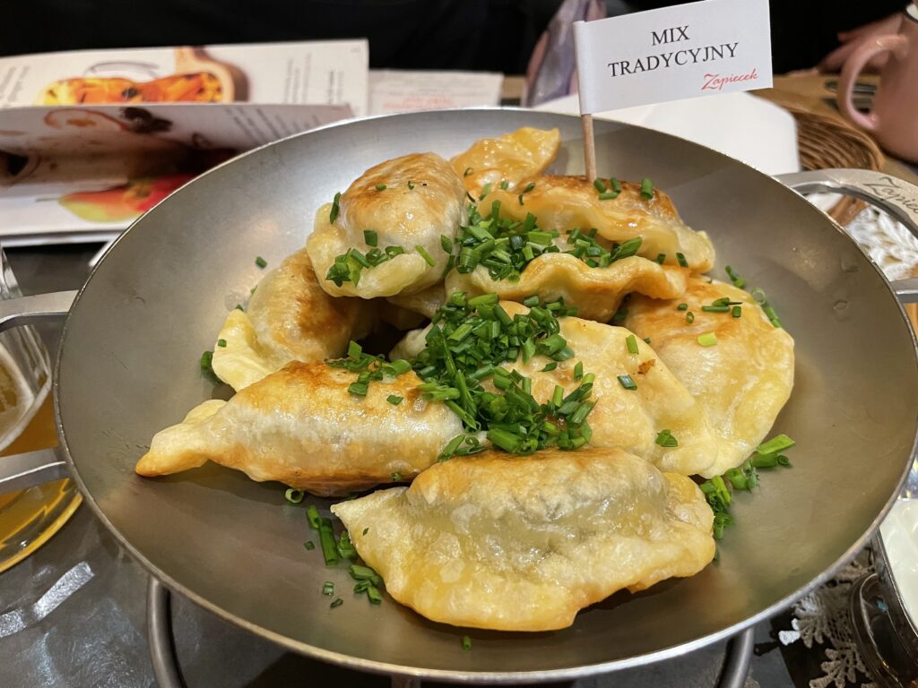 Gemischte Pierogi Platte in Warschau bei Zapiecek